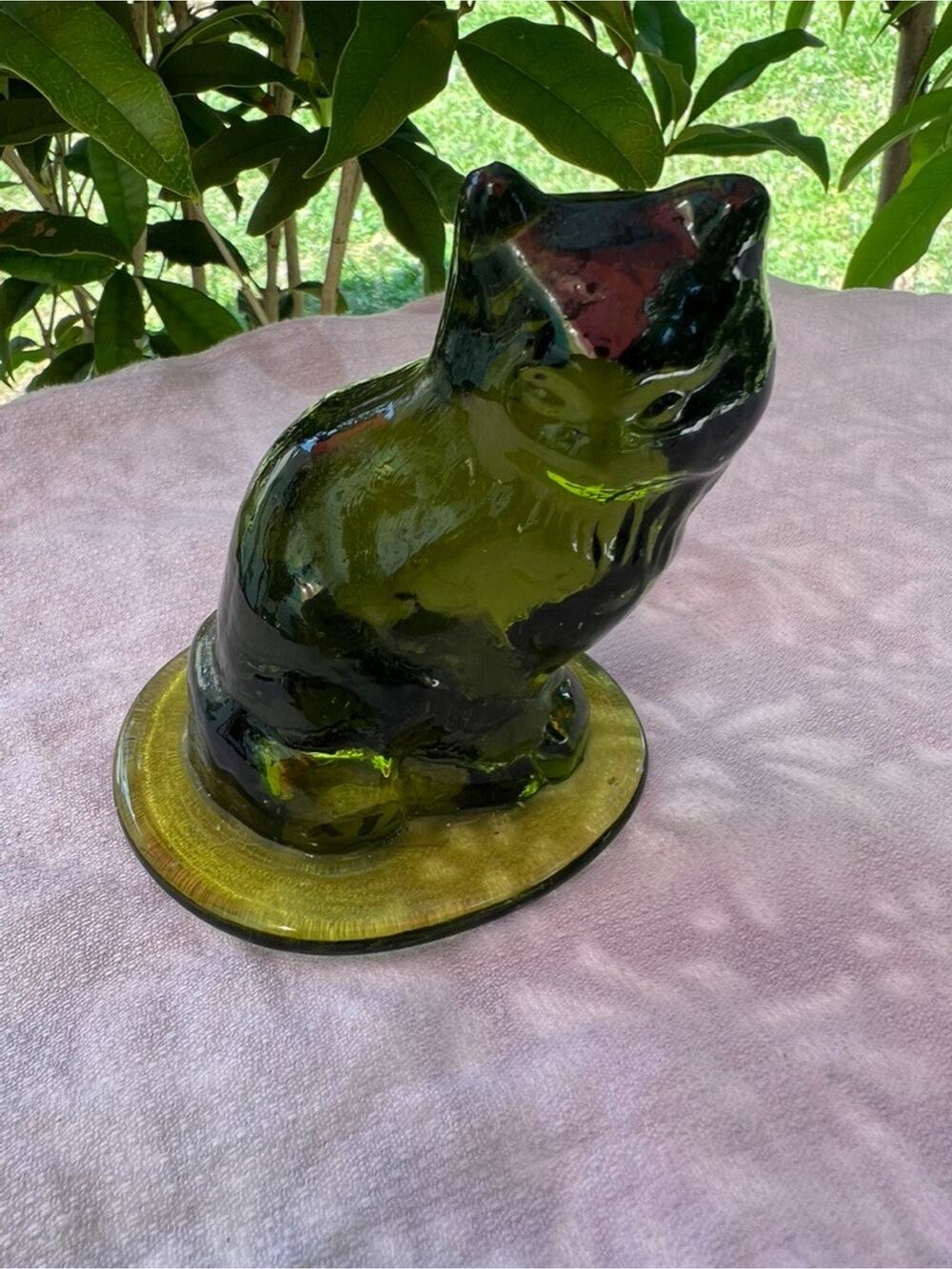MCM Viking Glass Epic Cat Art Avocado Green Colored Vintage Retro Paperweight